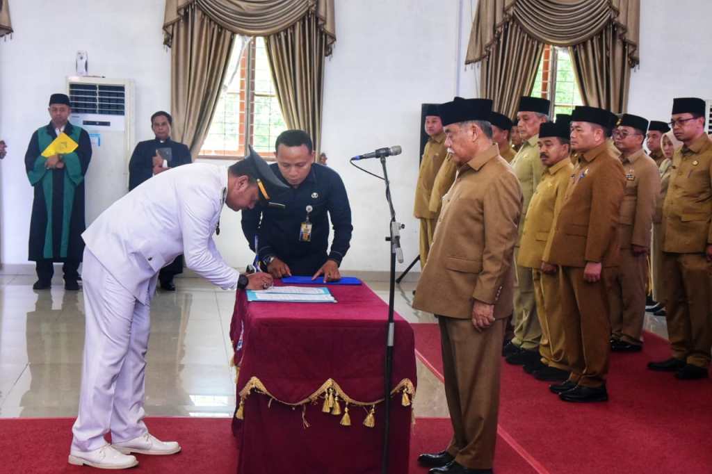 Bupati Deli Serdang HM Ali Yusuf Siregar Lantik 89 Pejabat Pemkab Deli&nbsp;Serdang