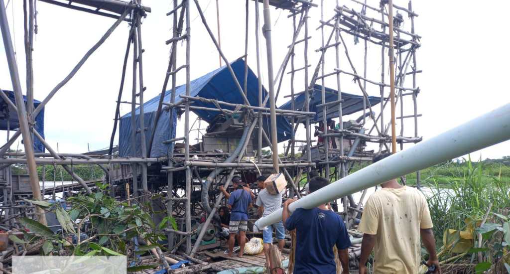 Dugaan Tambang Timah Tanpa Izin di Gantung Dusun Danau Nujau kebun jeruk, Belitung&nbsp;Timur