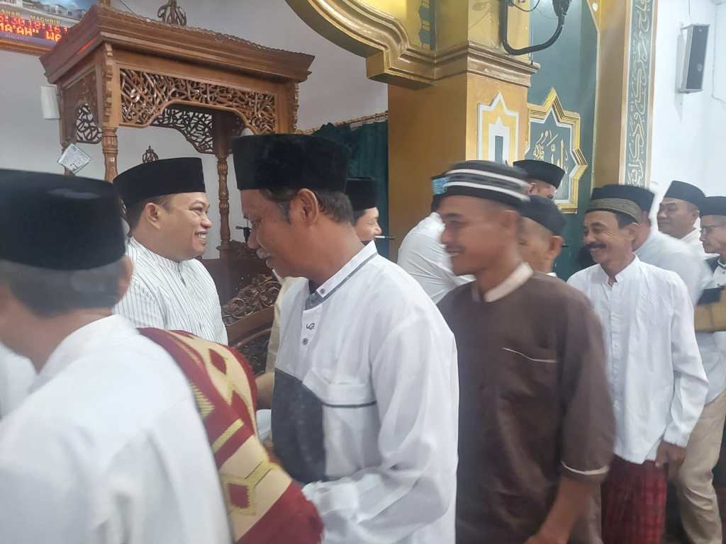 Bupati Dan Wakil Bupati Solat Idul Fitri Di 2 Lokasi Di Alun Alun Dan Di Masjid&nbsp;Agung.