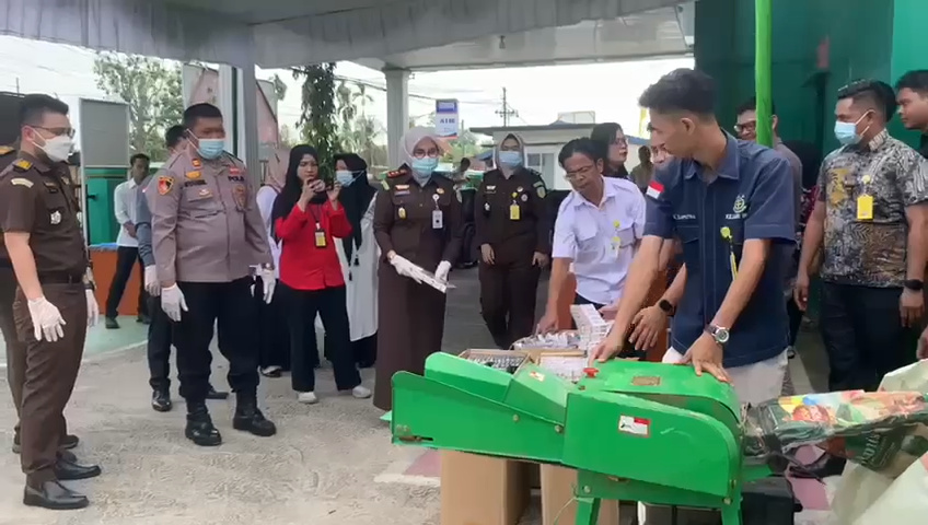 Kajari Inhil Musnahkan Barang Bukti dan Rampasan Perkara Tipidum dan Tipidsus Tahun&nbsp;2024