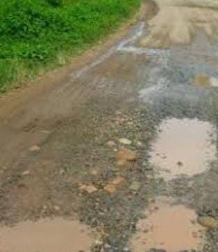 Proyek Ruas Jalan Aspal Gorila Raksasa 7 Miliar Tunami Menuju Hai Pulau Taliabu Tahun 2022 Jadi Bubur Minta Penegak Hukum Jagan Mati Suri